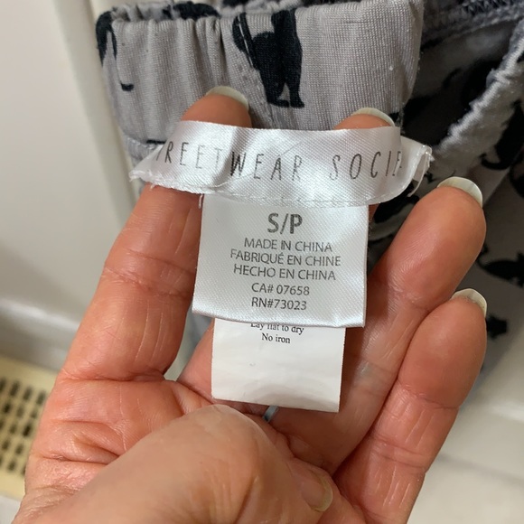 🌷3 for$25🌷Streetwear Society, US S, Grey & Black Kitty Cat Leggings - Picture 5 of 6